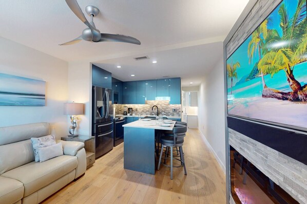 Unclassified image, 1 of 49, button