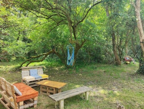 Petit Chalet Studio Dans un Hameau