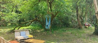 Petit Chalet Studio Dans un Hameau