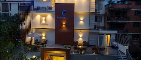 Façade de l’hébergement - soirée/nuit