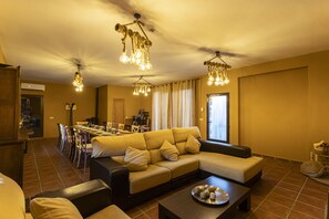 Dining room - Casa Rural Abuelo Mauri 4 Estrellas  (Mascaraque)