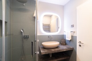 Family Apartment | Bathroom