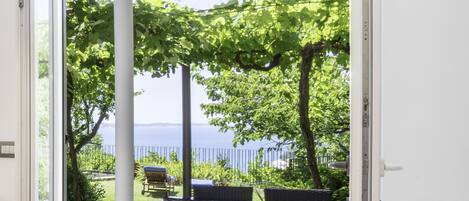 Family Apartment | Living area | Flat-screen TV