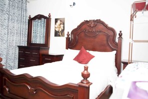 Classic Apartment | Hypo-allergenic bedding, in-room safe, individually furnished - Fortune Apartments (Monrovia)