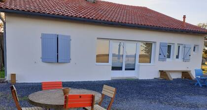 GĂźte "les volets bleus" : calme et grands espaces au coeur du Pignada landais