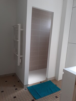 Interior - Gîte "les Volets Bleus" : Calme et Grands Espaces au Coeur du Pignada Landais (Laluque)