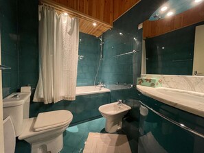 Bathroom - 4-room apartment, mezzanine, 8/9 pers, private parking, Janus view, Montgenèvre (Montgenèvre)