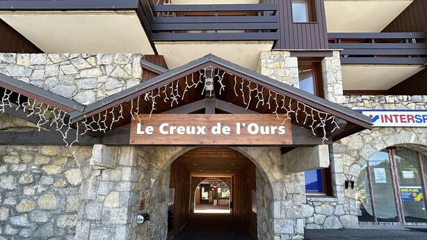 Exterior detail - Duplex apartment sleeps 7, slopes, shops, parking, balcony (Méribel)