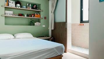 Comfort House | Blackout drapes, free WiFi, bed sheets