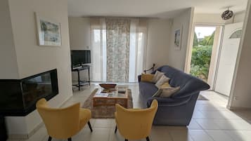 Fernseher, Kamin