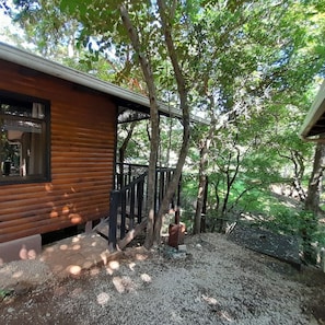 Premium bedding, down duvets, laptop workspace, blackout curtains - Hotel Cabinas La Playa (Veintisiete de Abril)