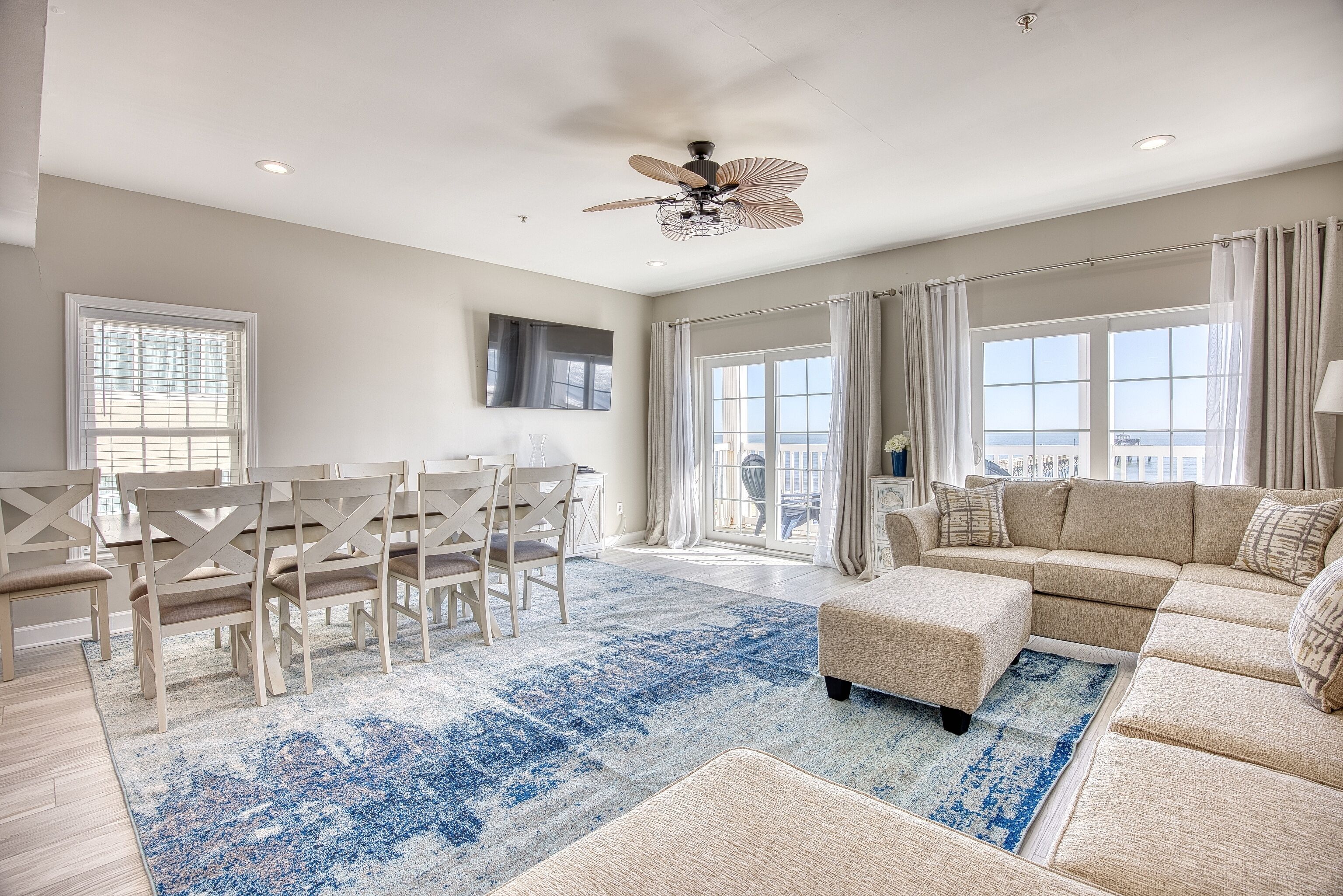 Smart TV, DVD player