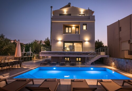 Marelina Luxury Villa 5 bedrooms with private pool