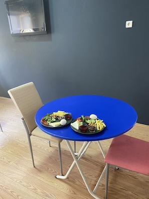 Desayuno de cocina local incluido todos los días