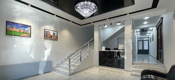 Reception - Comfort Hotel (Tashkent)