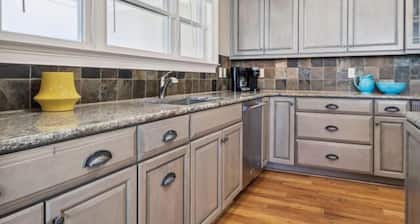 The Tip of Tybee is luxurious & spacious! With 2 porches & OCEAN VIEWS!