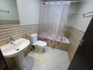 Hair dryer, towels, soap, toilet paper - Wonderful Studio for Rent in Dubai (Dubai)
