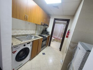 Private kitchen - Wonderful Studio for Rent in Dubai (Dubai)