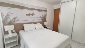 Familienapartment, 2 Schlafzimmer, Küche | 2 Schlafzimmer, Schreibtisch, kostenloses WLAN