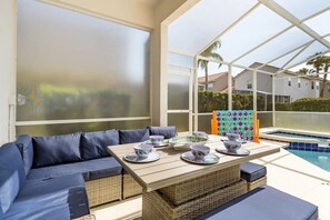 Outdoor dining - Turtley Awesome - Heated Spa - Themed Bedrooms - BBQ Grill (Davenport)