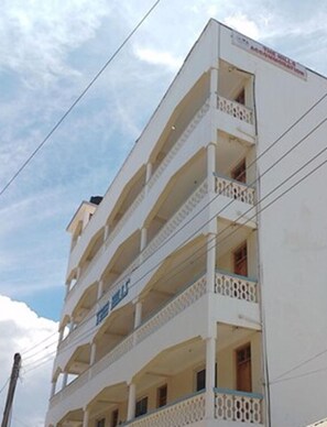 Front of property - Accomodation The Hills (Mtwapa)