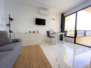 Smart TV - Aloha Playa Deluxe WiFi Swimming Pools & Parking Lot (Benalmádena)