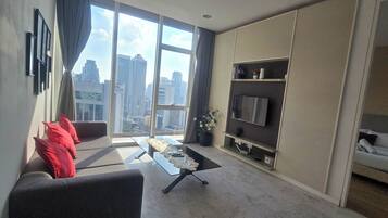 In-room safe, desk, soundproofing, free WiFi