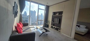 In-room safe, soundproofing, free WiFi, wheelchair access - Sidemen Suites at Platinum KLCC (Kuala Lumpur)