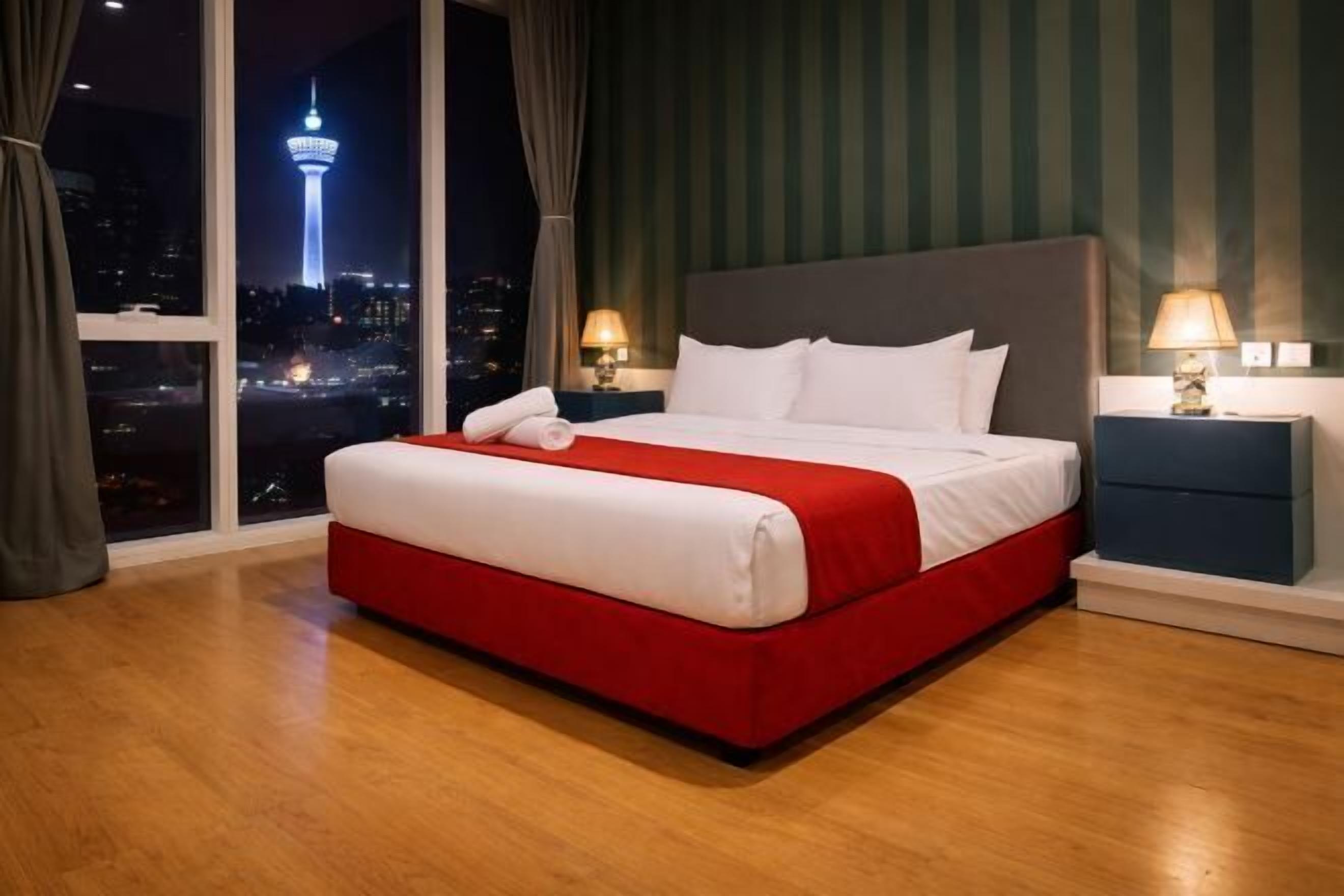 In-room safe, desk, soundproofing, free WiFi