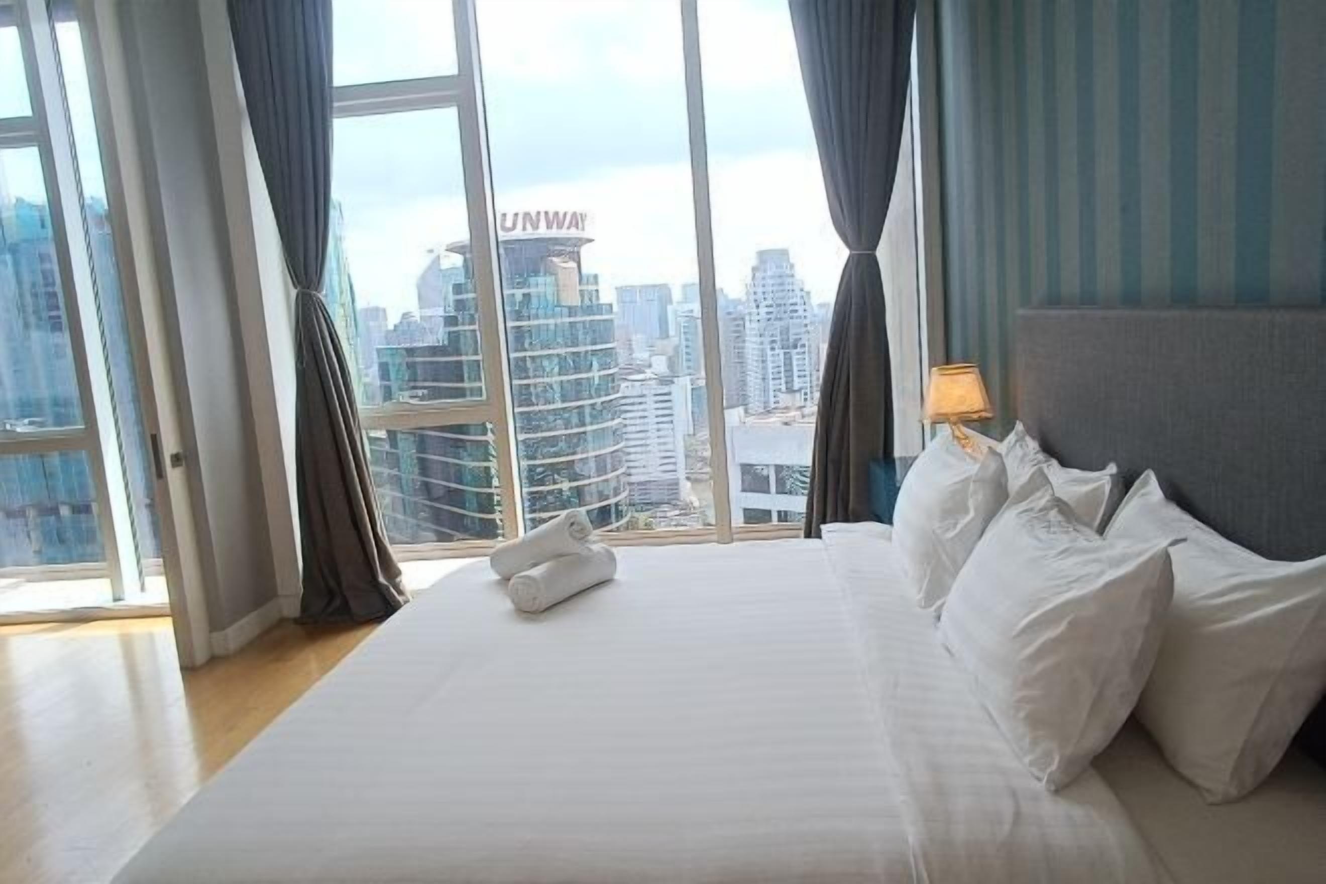 Peti besi dalam bilik, kalis bunyi, Wi-fi percuma, akses kerusi roda 