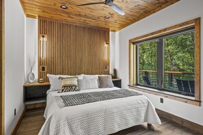 2 عدّة غرف نوم ومكتب وسرير سفر وواي فاي مجانًا