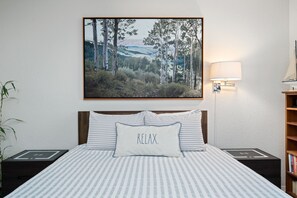 3 slaapkamers, een strijkplank/strijkijzer, gratis wifi, beddengoed