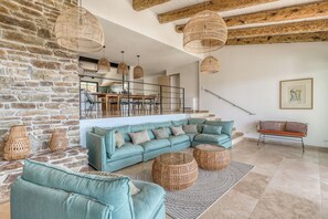 TV, stereo - Sea view villa with swimming pool for 6 people (Le Lavandou)
