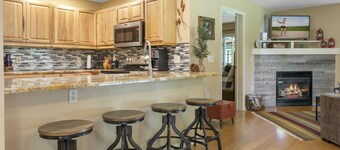 901 Crazy Horse Circle 2 Bedroom Condo by RedAwning