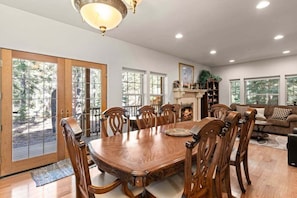 Dining - Skyline Lodge in Tahoe City (Tahoe City)
