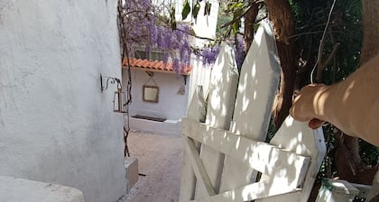 Charming 2-bedroom house with WiFi and AC in awesome Marmaris