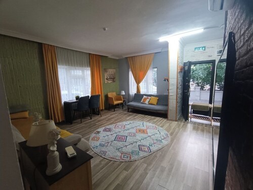 Charming 2-bedroom house with WiFi and AC in awesome Marmaris