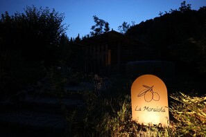 Property grounds - La moraiola - Characteristic Tuscan barn (Toscana)