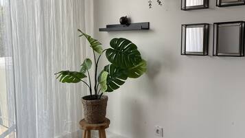 Căn hộ tiện nghi đơn giản | Khu phòng khách