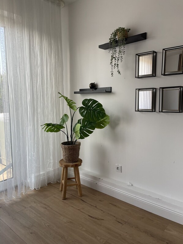 Comfort Apartment | Living area - GREEN HILL Apartment (Bremerhaven)