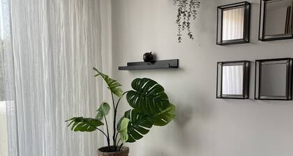 GREEN HILL Apartment