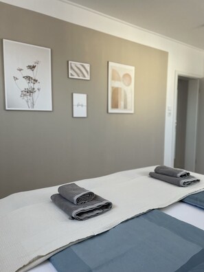Appartamento Comfort | 2 camere, una scrivania, Wi-Fi gratuito
