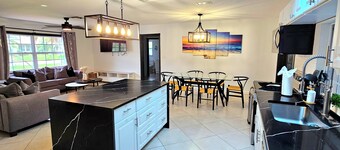 4-bedroom vacation home just 10 minutes from 5th Ave. and beach. 