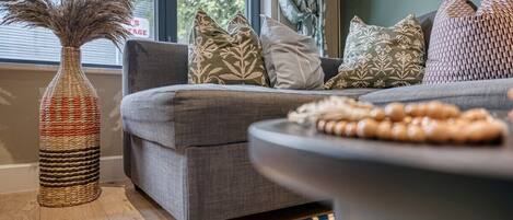 TV, books, music library, video library