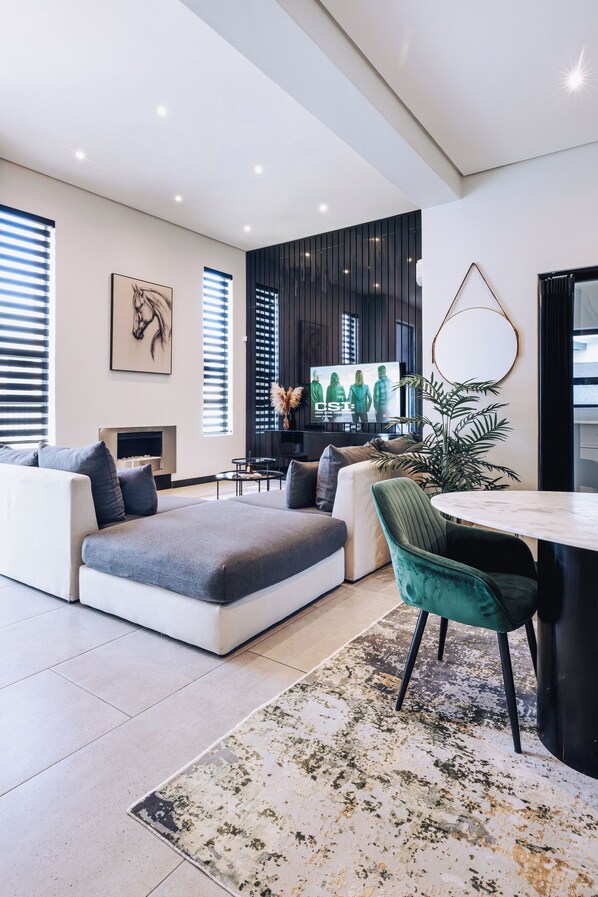 智能電視、壁爐