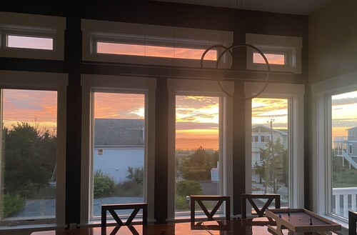 Horseshoe Haven - Roof Deck, Beach & Marsh Views, Game Room, 3min. walk to Beach