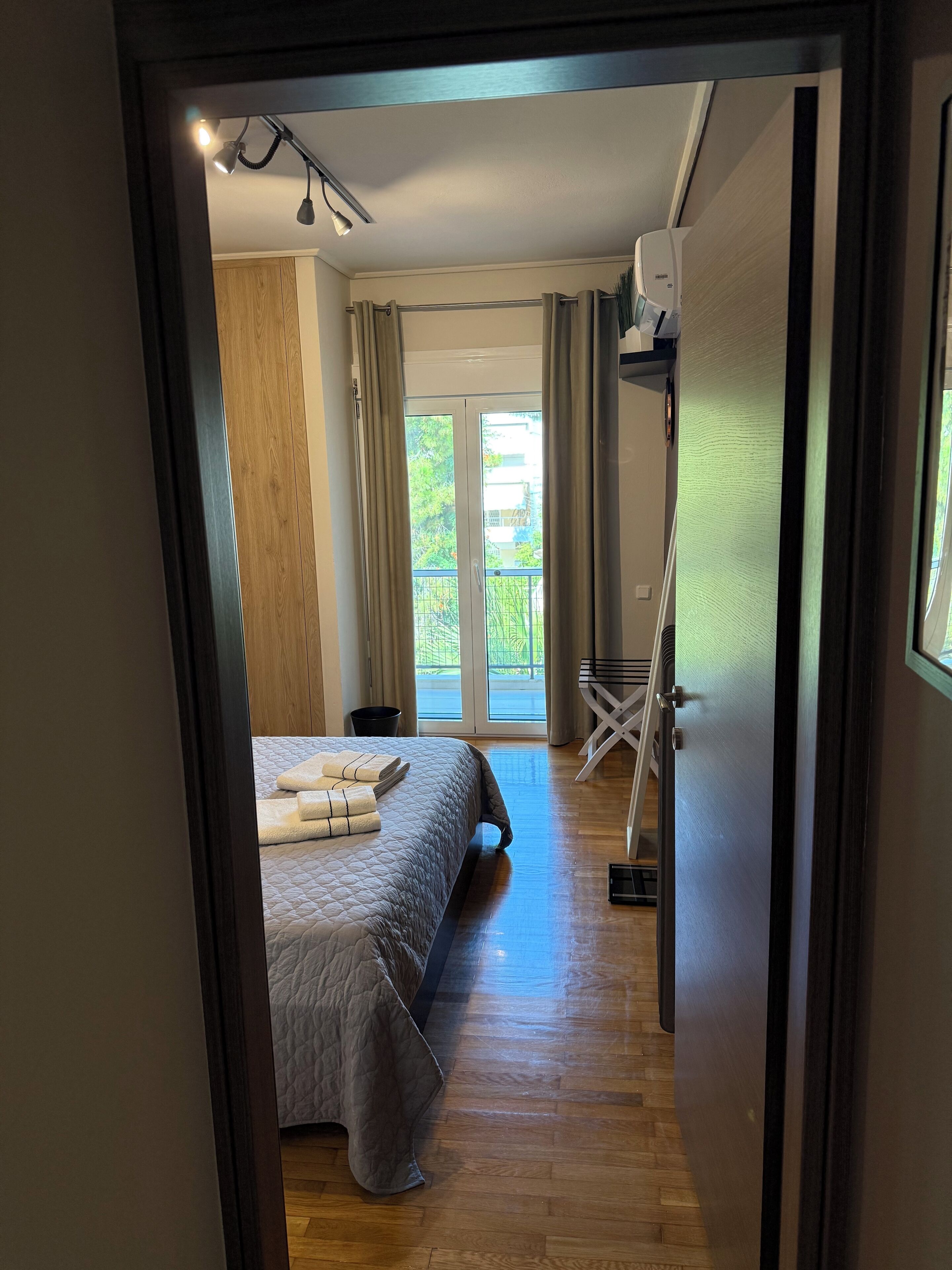 1 chambre, fer et planche à repasser, Wi-Fi, draps fournis