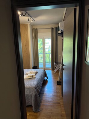 1 chambre, fer et planche à repasser, Wi-Fi, draps fournis