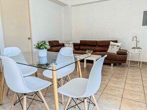 Interior - Boulevard Park IV 107 (Mayagüez)