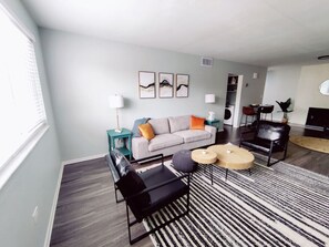 TV, fireplace - The Lakewood Gem – Modern & Convenient Stay (Lakewood)